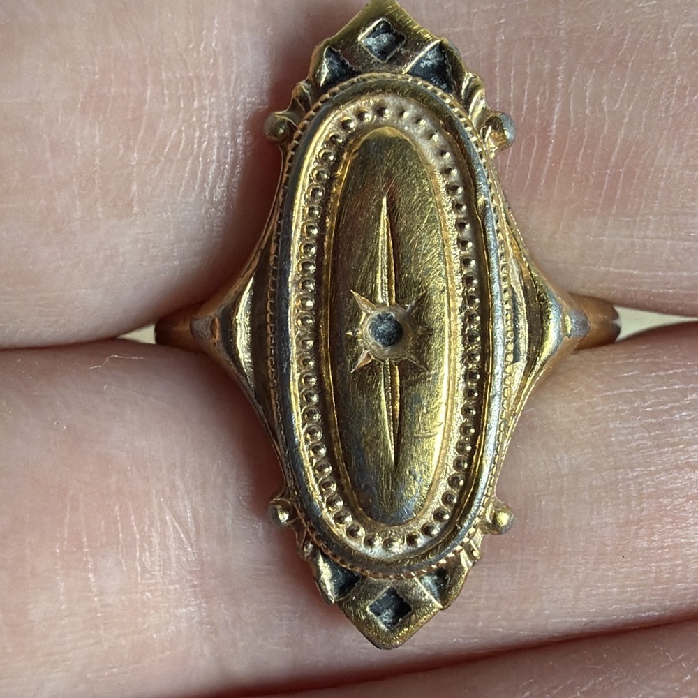 MISSING STONE Vintage Avon Kensington Ring Gold-tone Victorian Signed Size 9 - Picture 8 of 8